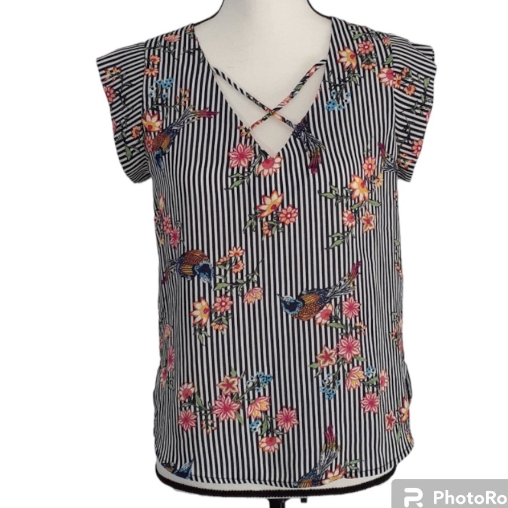 Lily White Top - Size Small